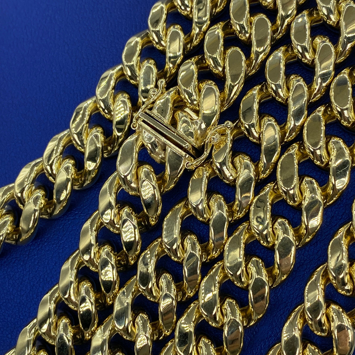 10K Gold 11.5mm Miami Cuban Link Diamond Chain 20–30 in - additional product view 3