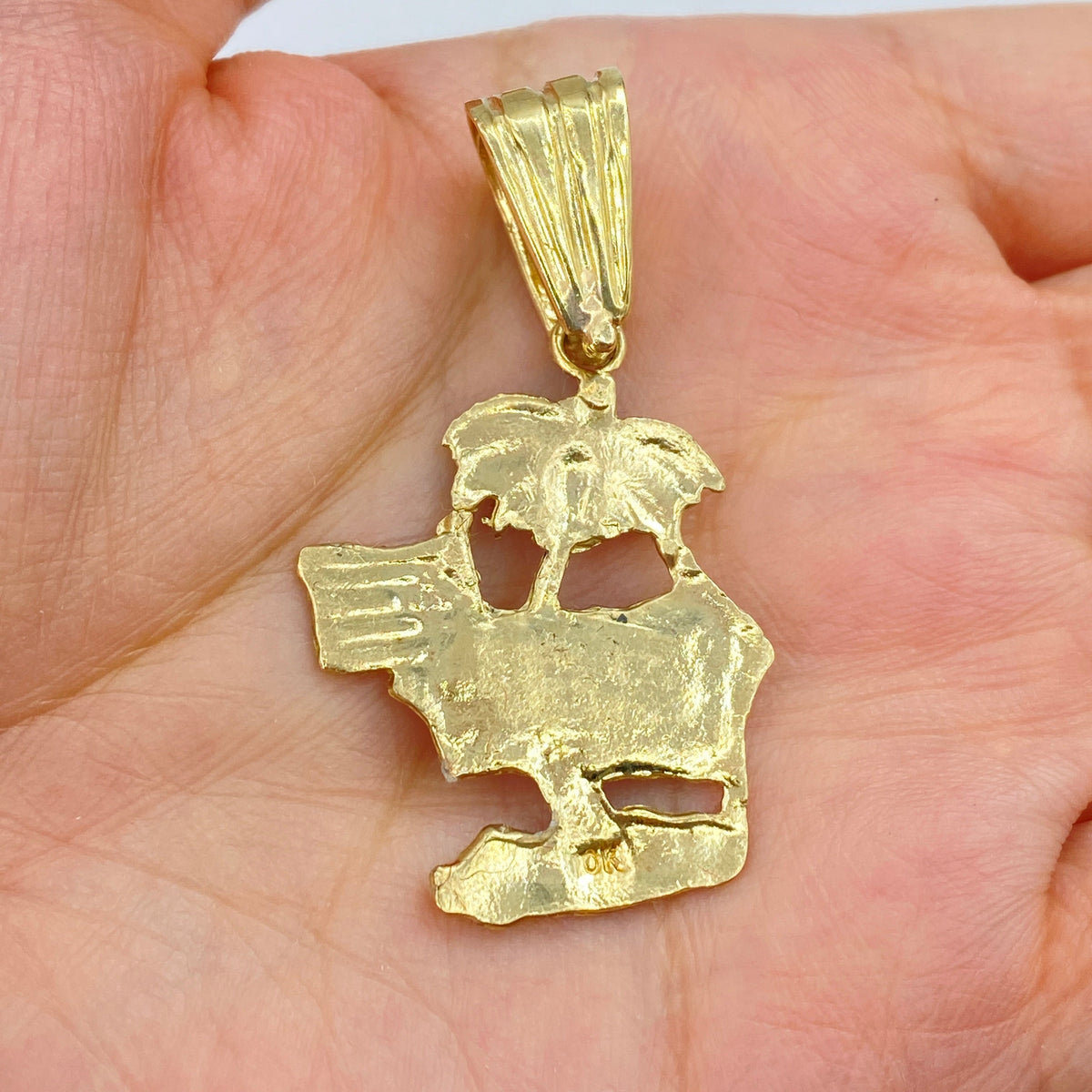 10K Gold Puerto Rico Beach Pendant - additional product view 4