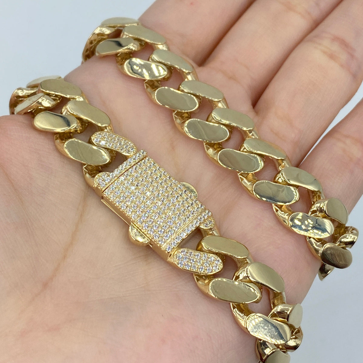 14K Gold 12.5mm Cuban Link CZ Chain 18 in - additional product view 4