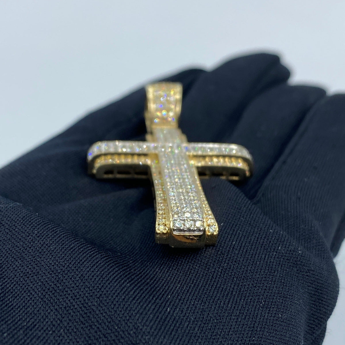 10K Gold Traditional Cross Diamond Pendant 4.4 Ct - additional product view 4