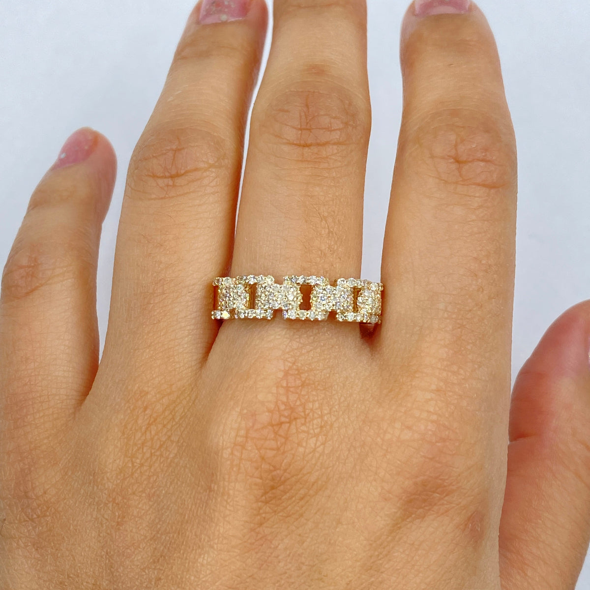 10K Gold Heures Watch Band Diamond Ring in yellow gold - close-up product photo