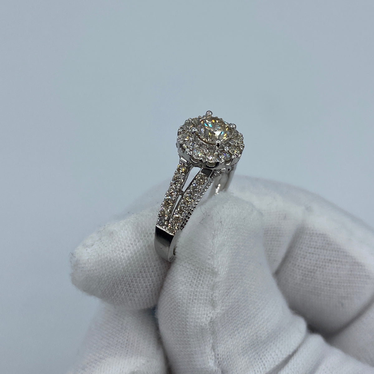 14K Gold Round Large Center Stone Diamond Engagement Ring - additional product view 7