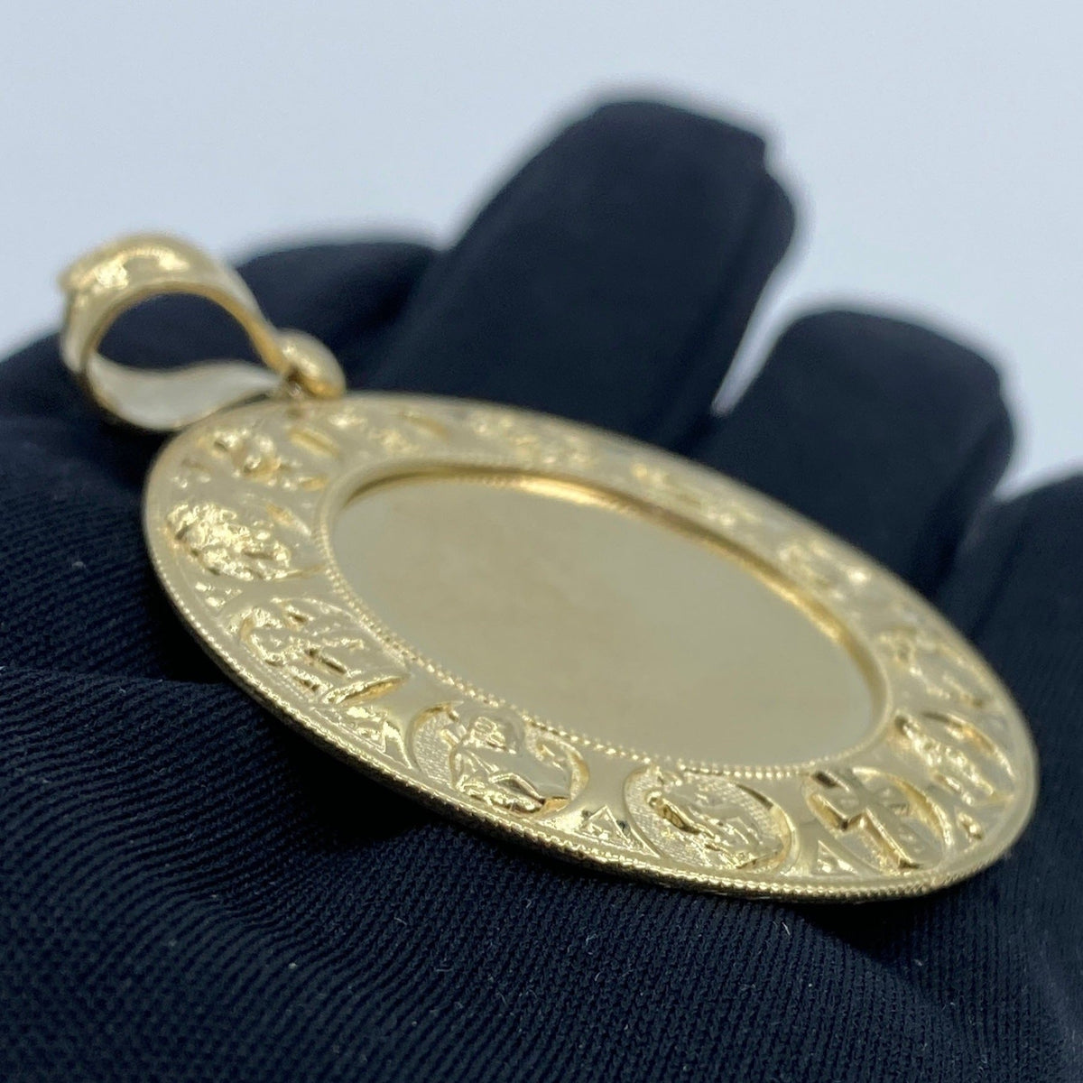 14K Gold Jesus Save Us Circle Picture Photo CZ Pendant - additional product view 3