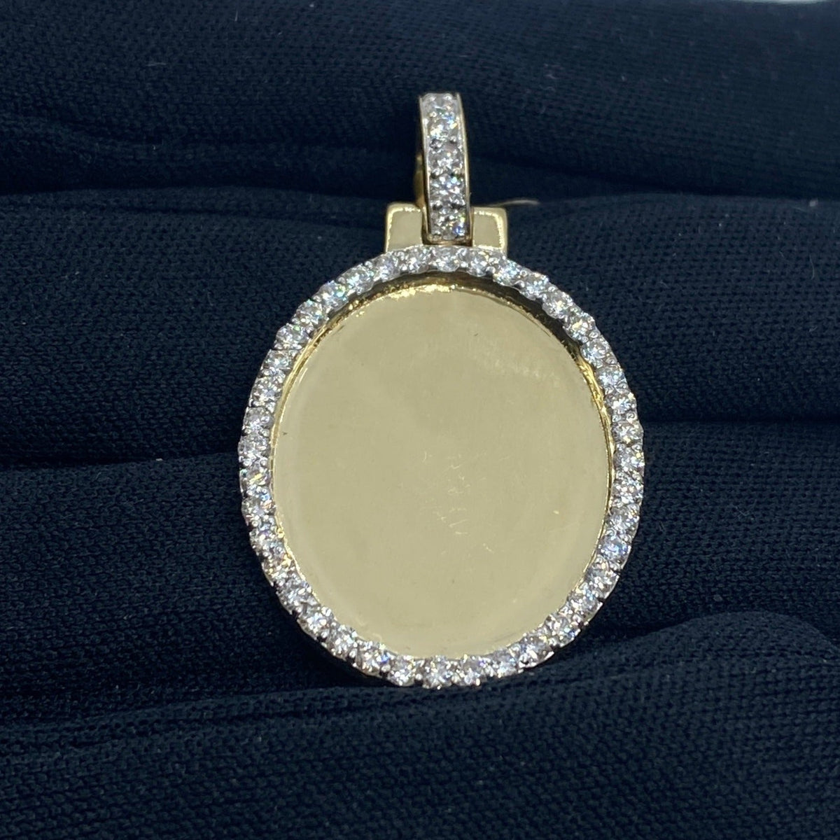 10K Oval Photo Diamond Picture Pendant, Small - close-up product photo