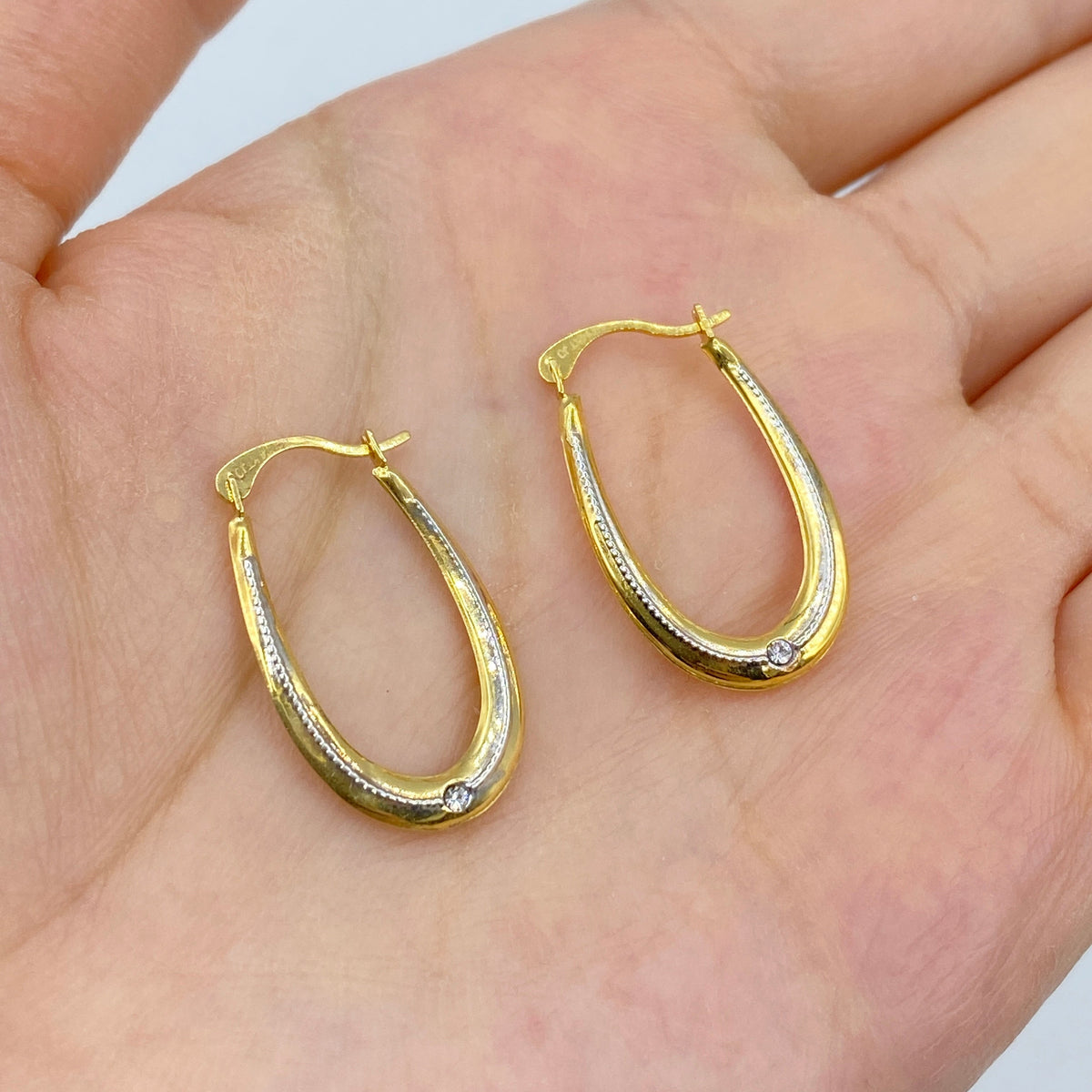 14K Gold Morning Star Oval Hoop Earrings - additional product view 2