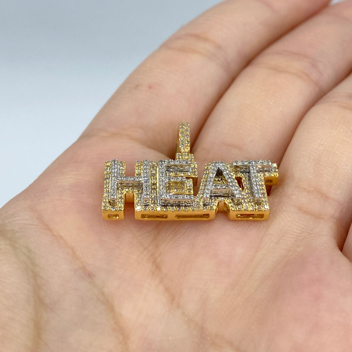 10K Gold Heat Name Plate Diamond Pendant - additional product view 4