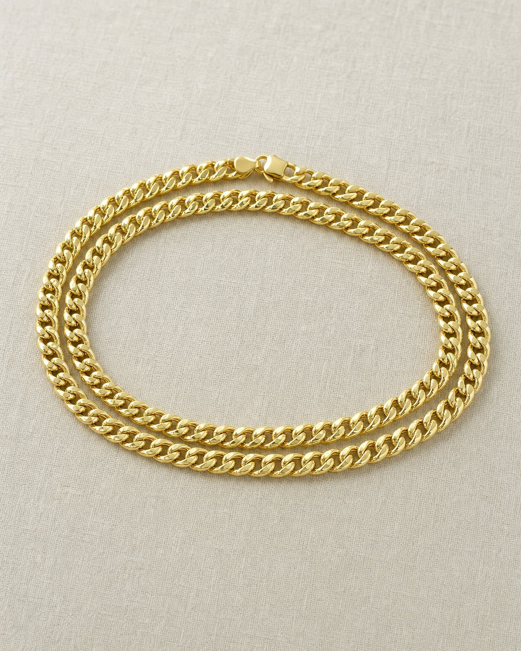 10K Cuban Link Anklet styled photo