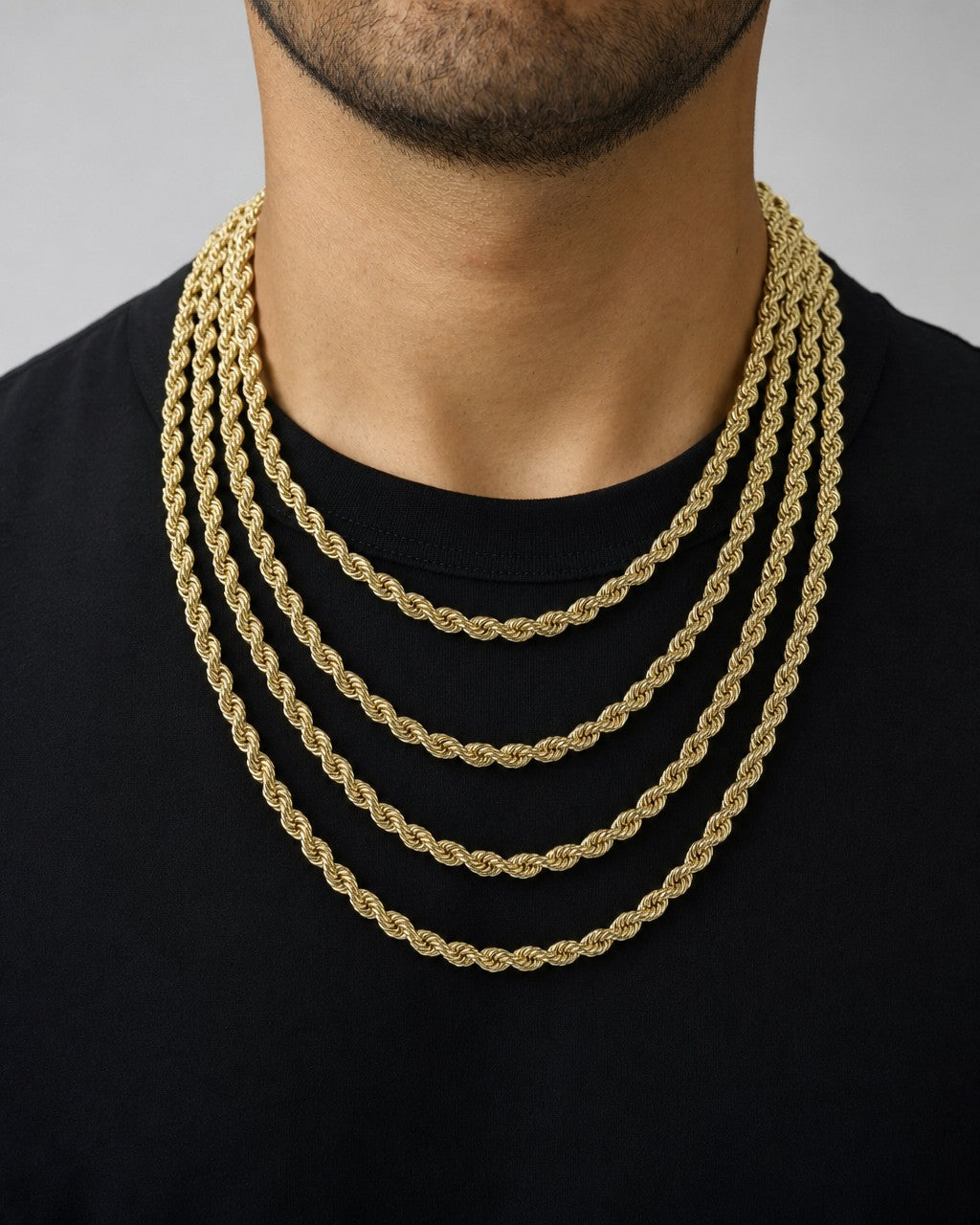 Male model wearing 10K 5.5MM Rope Chain 20-26"