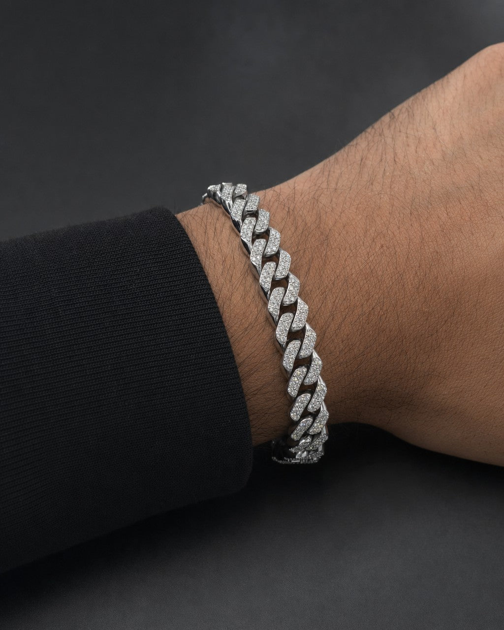 Male model wearing 10K 7MM Cuban Link Diamond Bracelet 8.5"