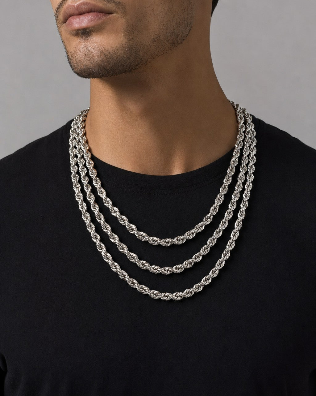Male model wearing 10K 7.5MM Rope Chain in White Gold 20-24"