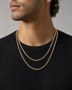 Male model wearing 10K 4.6MM Rope Chain in Rose Gold 20-22"