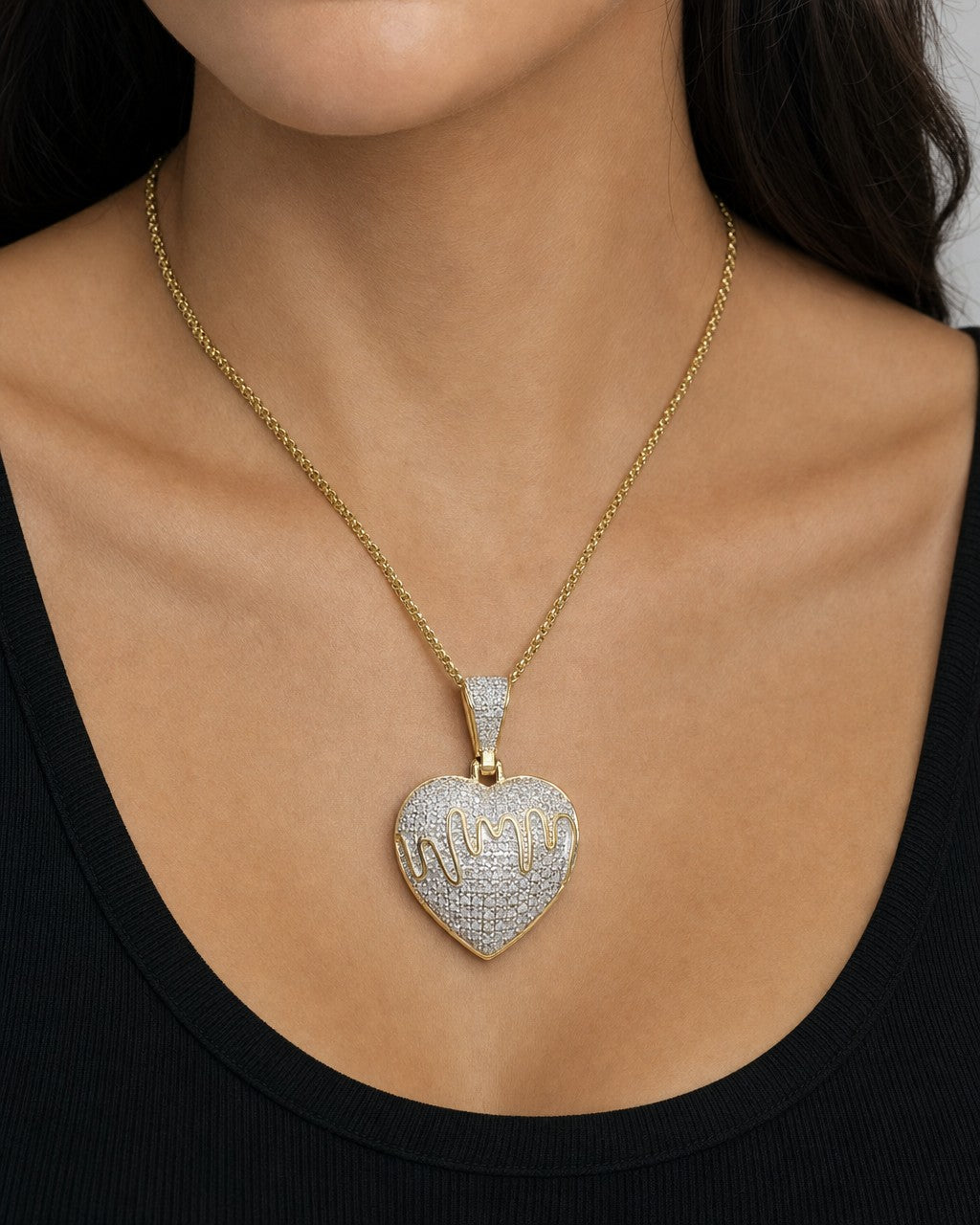 Female model wearing Heart Beat Diamond Pendant