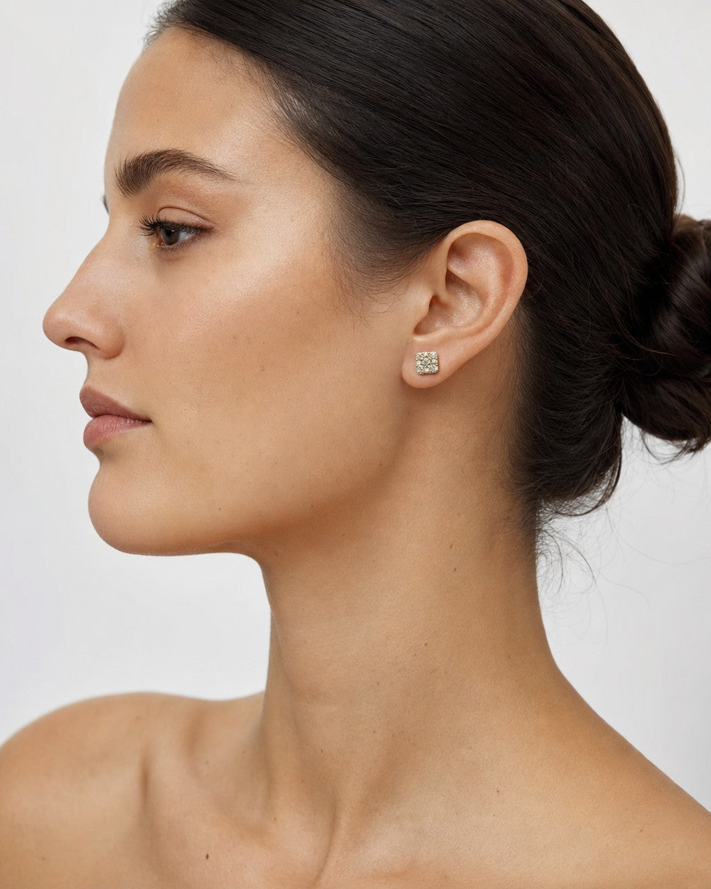 Female model wearing 14k Square Stud Earrings 1.3ct