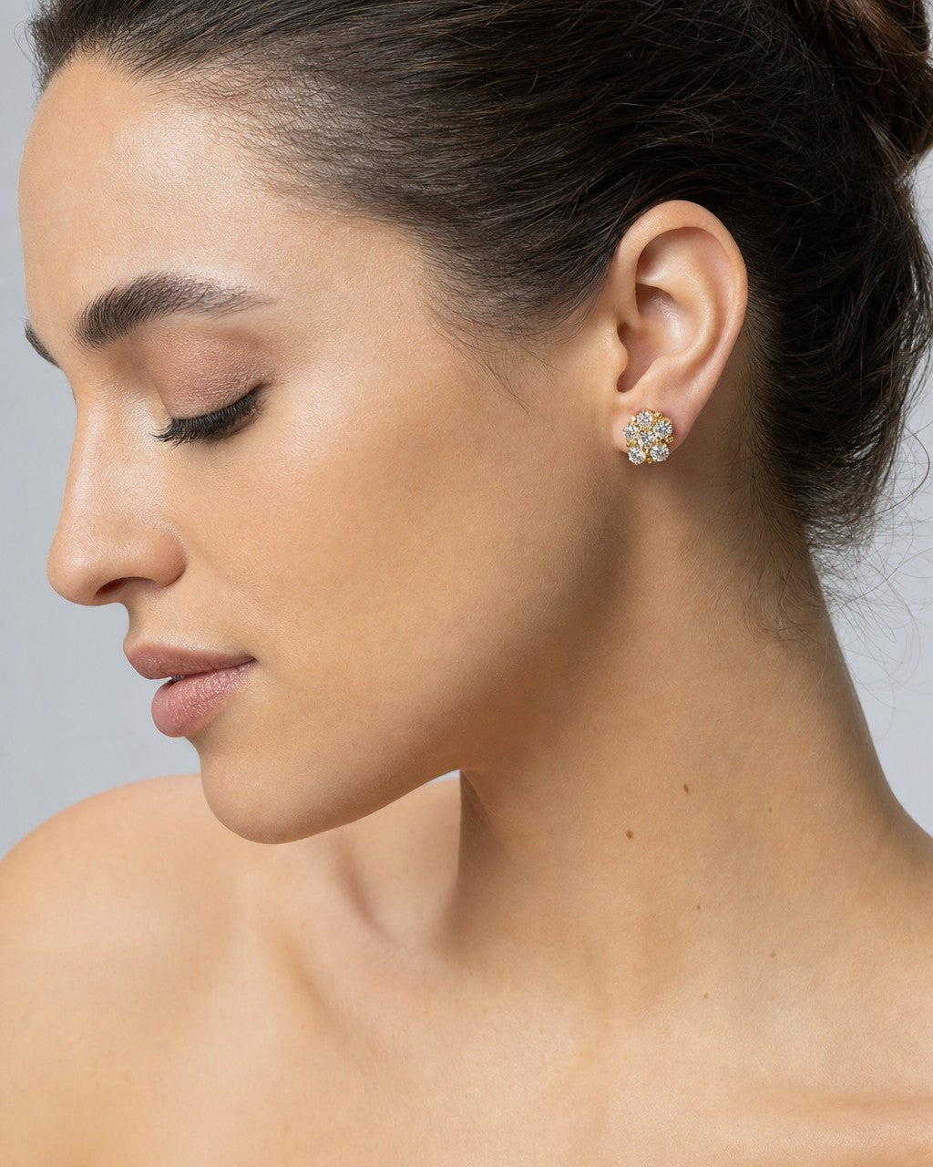 Female model wearing 14K Flower Diamond Earrings 2.4ct